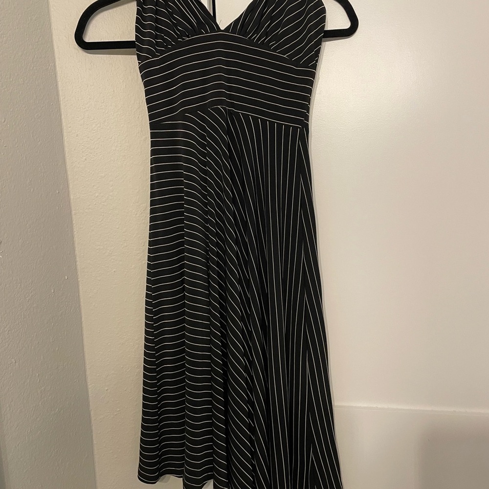 Alyn Paige Black and White Asymmetrical Halter Dress - S - Picture 3 of 6